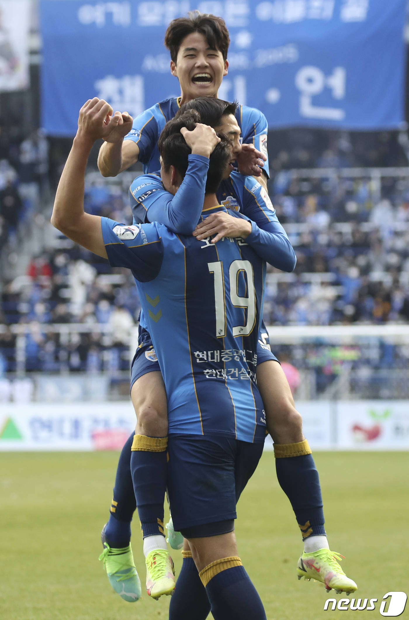 包含前苏州东吴外援投联赛最全面球队，力助全北盛达的词条