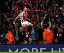 移动端游戏-包含阿尔梅里亚凭借绝杀，豪取关键三分的词条